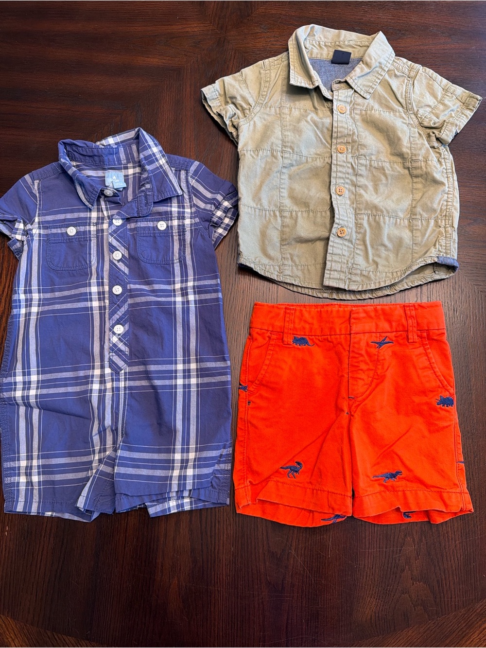 Gap Baby Boy 3 Piece Summer Outfit Bundle 12-18M Shirt Dino Shorts Plaid Romper